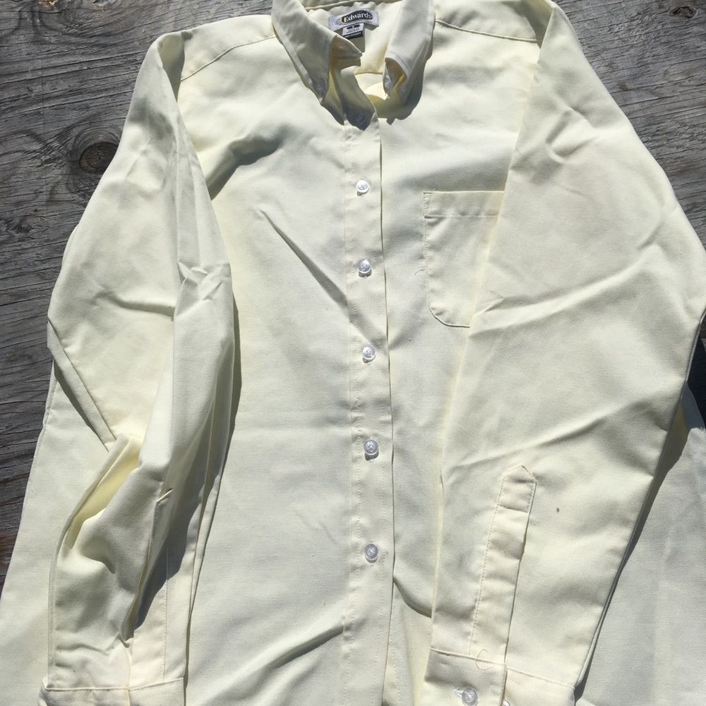 Button down yellow pale